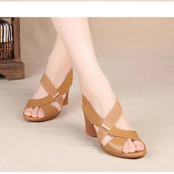 2023 Novas Sandálias Femininas Verão Confortáveis Sapatos de Salto Alto Salto Grosso Peep Toe Antiderrapante Mãe de Fundo Macio Slip-On