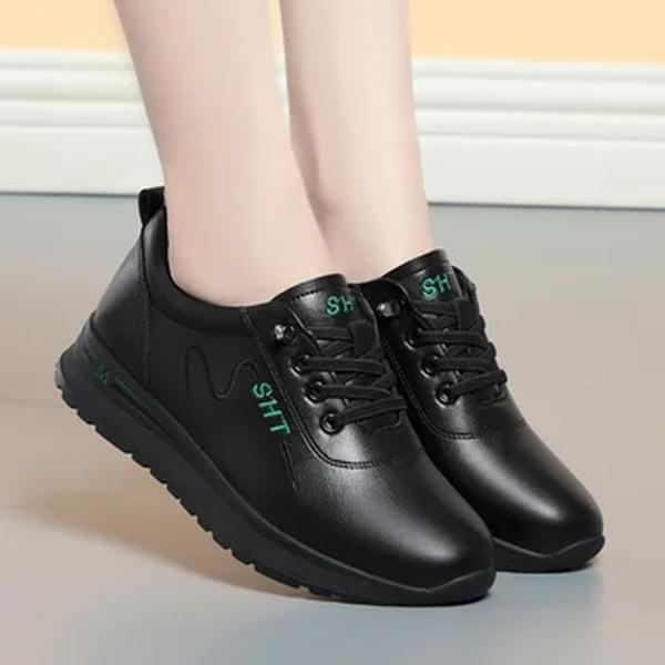 Sapato casual de sola macia de couro feminino, sapatilhas esportivas brancas para moda nova, sapatilhas desenhadas para a mãe, primavera