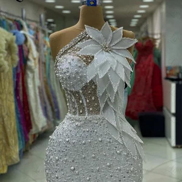 Vestido de noite frisado árabe com pérolas brancas, Vestidos de festa luxuosos para casamentos, Vestidos de baile de cristal 2022