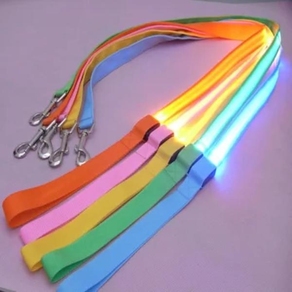 LED Light Up Dog Leash, corda luminosa, trela de chumbo para cão, segurança piscando, coleira de cão brilhante, acessórios eletrônicos para animais de estimação