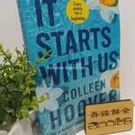 It Stars with Us por Colleen Hoover, ele termina romance livro em Inglês, Weekly Times, livros de capa dura, best-seller