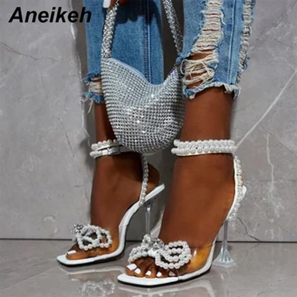 Aneikeh-sapatos brancos de salto alto do casamento com corrente e nó borboleta, banda estreita, dedo do pé quadrado, sandálias de festa, verão, 2023