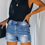 Bainha desfiada azul, shorts jeans, buracos rasgados, bolsos de barra, calça curta, jeans feminino e roupas