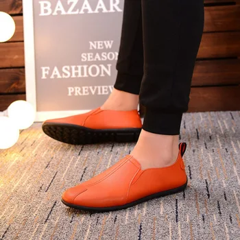 Mocassins de couro confortáveis masculinos, sapatos casuais para dirigir homem, sapatilhas leves na moda slip-on, mocassins respiráveis