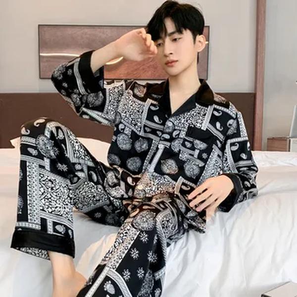 Alta Qualidade Cetim Impresso Pijamas Set Pijamas dos homens Ice Silk Manga Longa Solta Fina Adolescente Home Clothing Wear Suit Pijama Masculino