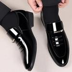 Patente PU sapatos de couro para homens, sapatos de negócios, casual, ponto Toe, deslizamento em mocassins, festa de luxo, casamento, plus size