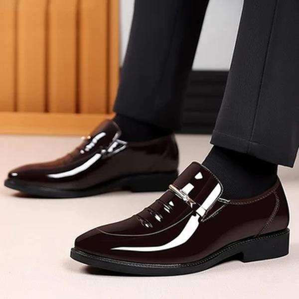 Patente PU sapatos de couro para homens, sapatos de negócios, casual, ponto Toe, deslizamento em mocassins, festa de luxo, casamento, plus size