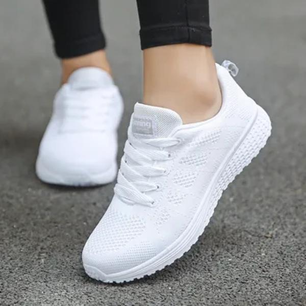 Sapatos rasos de malha respirável para mulheres, sapatos vulcanizados, tênis de ginástica, calçados casuais, branco, moda feminina, 2021